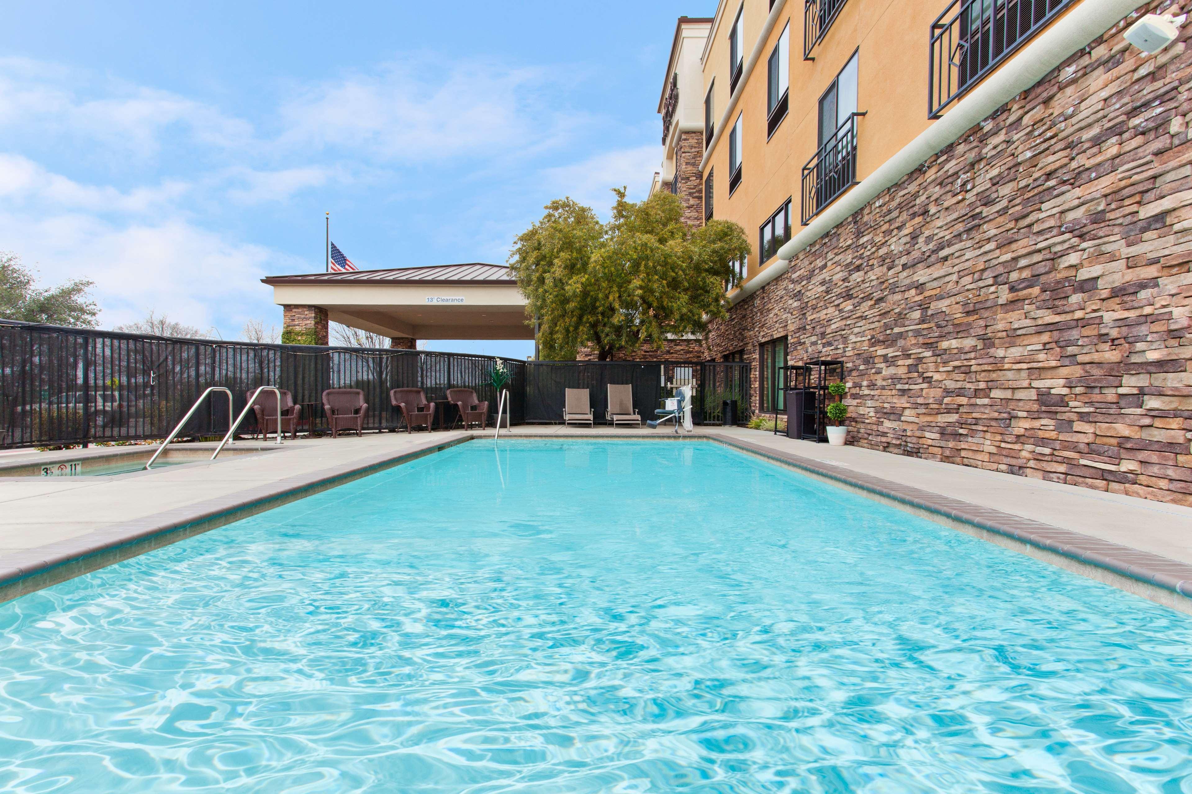 Hampton Inn & Suites Roseville Bagian luar foto