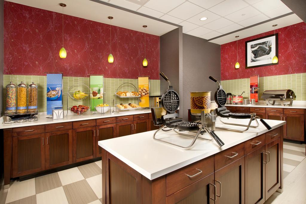 Hampton Inn & Suites Roseville Bagian luar foto