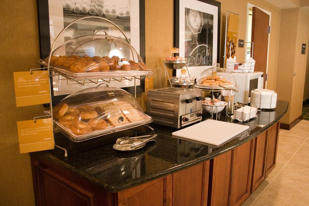 Hampton Inn & Suites Roseville Bagian luar foto